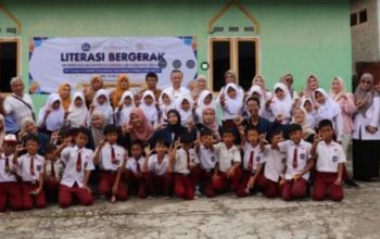 Unila Perluas Gerakan Literasi, Pustakawan dan Mahasiswa Terjun Langsung ke Sekolah