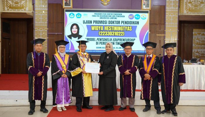 Riset Doktor FKIP Unila Tawarkan Solusi Atasi Kesenjangan Lulusan dengan Kebutuhan Dunia Kerja