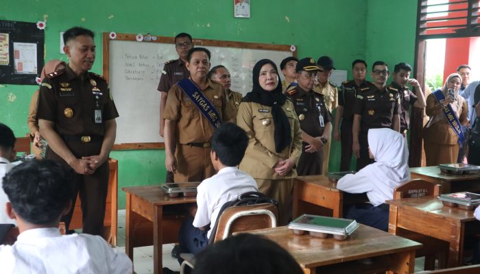Sinergi Pemkot dan Kejati Lampung Mengawal Gizi Anak, MBG di Bandar Lampung Diperiksa Langsung
