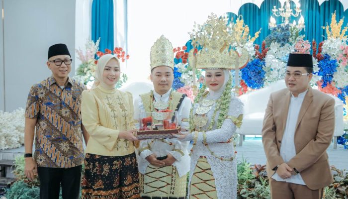Begawi Cinta Lampung Buka Lembaran Baru 31 Pasangan, Gubernur Mirza: Bangun Rumah Tangga dengan Iman dan Komunikasi