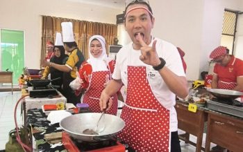 Aroma Nasi Goreng & Tawa Warnai HUT ke-81 RI di Disdikbud Bandar Lampung
