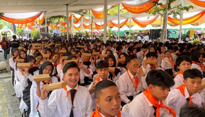 Hangatkan Hari Pertama di Kampus, FISIP Unila Siapkan Makan Siang Gratis untuk 1.200 Mahasiswa Baru